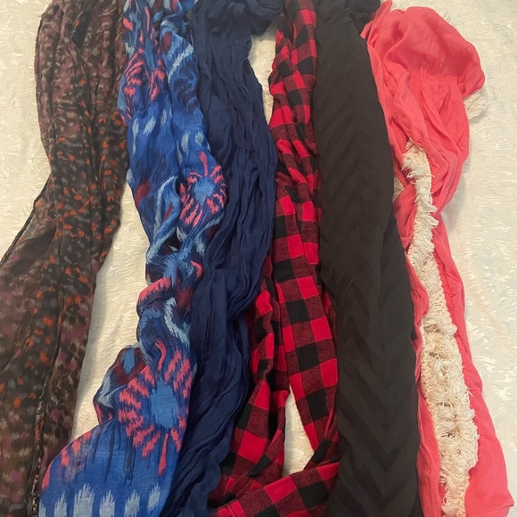 Scarves - Picture 1 of 1